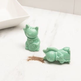 Helio Ferretti | Salt & Pepper Shaker Set | Lucky Cat | Green