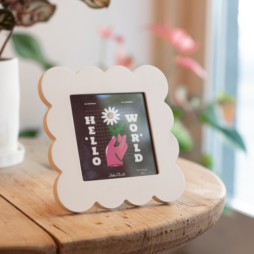 Helio Ferretti | Petal Photo Frame | 15x15cm | Beige