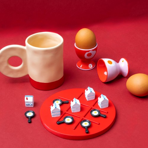 Helio Ferretti | Tic Tac Toe Game | Breakfast Table