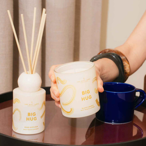The Gift Label | Reed Diffuser | Big Hug | Rosy Peach & Amber | 100ml The Gift Label | Reed Diffuser | Big Hug | Rosy Peach & Amber | 100ml