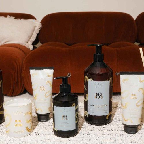 The Gift Label | Body Wash | Big Hug | Rosy Peach & Amber | 1000ml The Gift Label | Body Wash | Big Hug | Rosy Peach & Amber | 1000ml