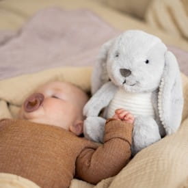 Flow Amsterdam | Milo Bunny Heartbeat Comforter | Grey