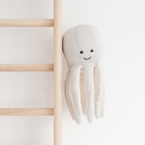 Flow Amsterdam | Olly Octopus Bluetooth Speaker | Grey